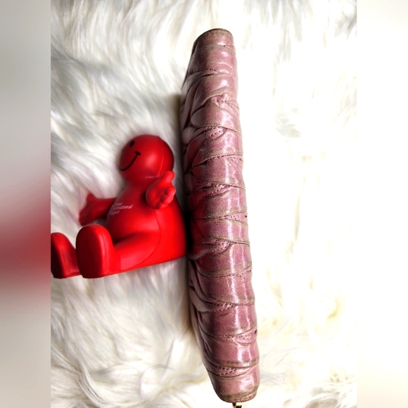 Miu Miu Wallet Matelasse Light Blush Pink Logo Leather (1-27-A30) - Picture 2 of 14